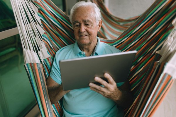 Découvrez comment les cours de danse améliorent la coordination et la santé cardiaque des seniors !